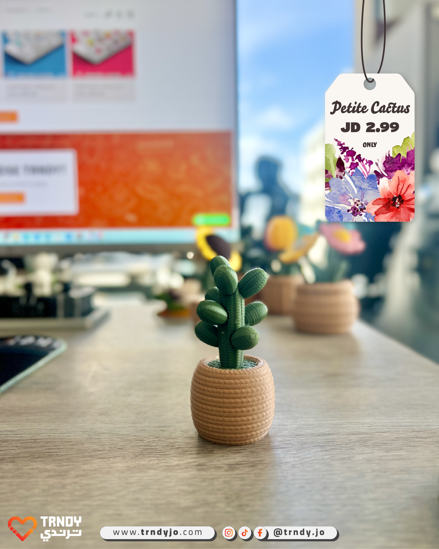 PlantMe Flora - Knitted Flowers Mini Desk Pots