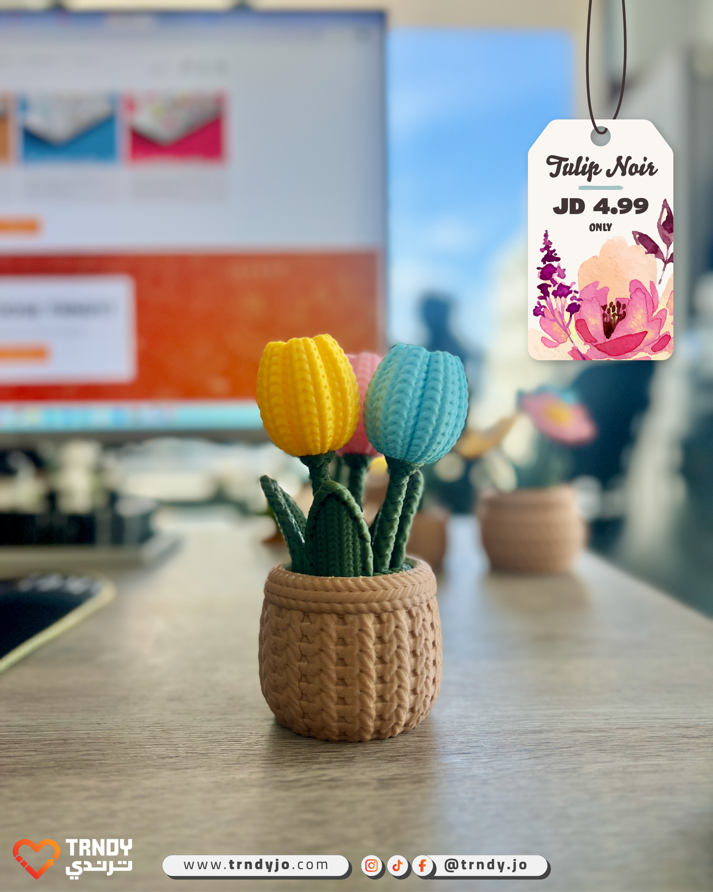 PlantMe Flora - Knitted Flowers Mini Desk Pots