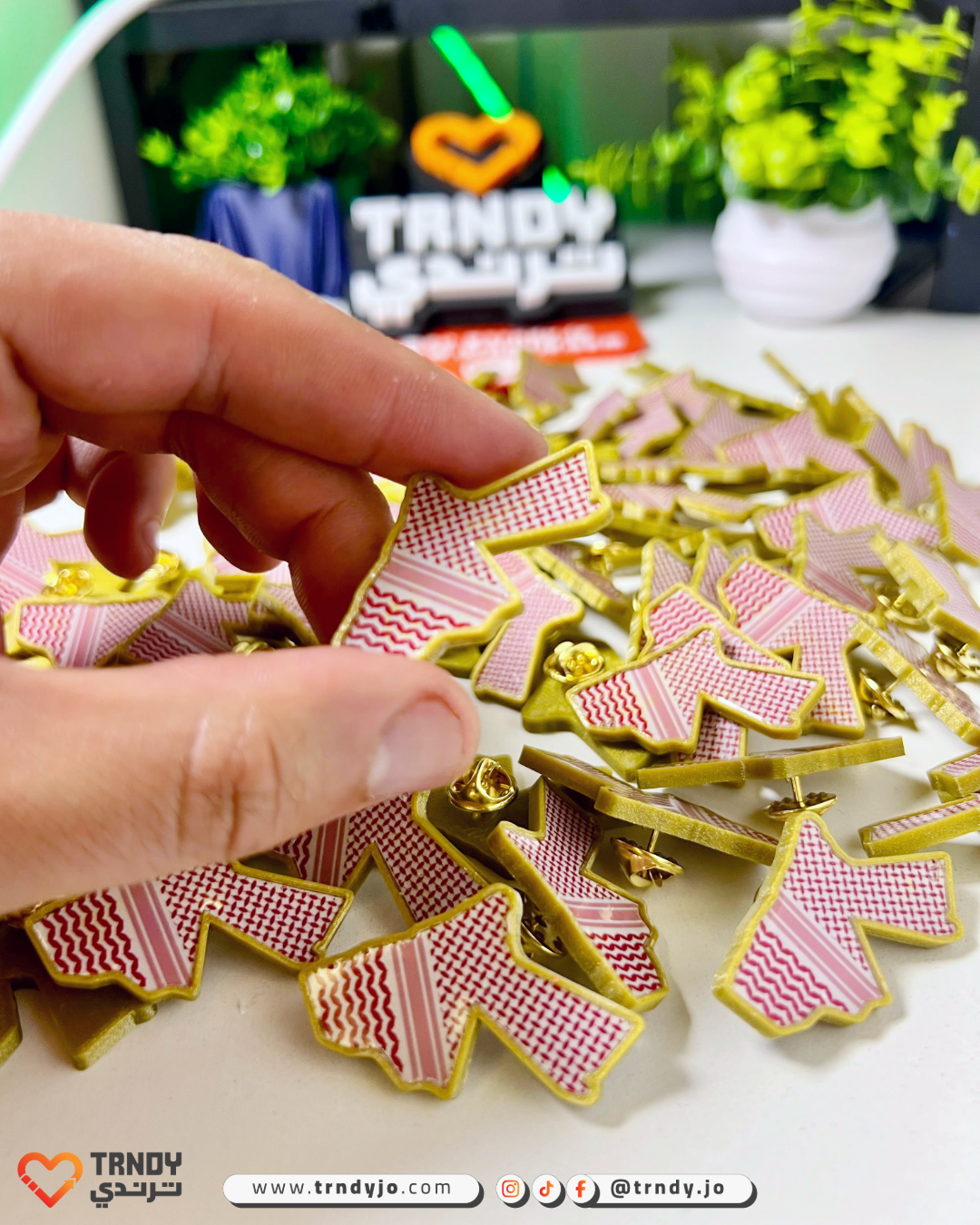 BroochMe - Customized 3D Brand Brooch (Bulks)