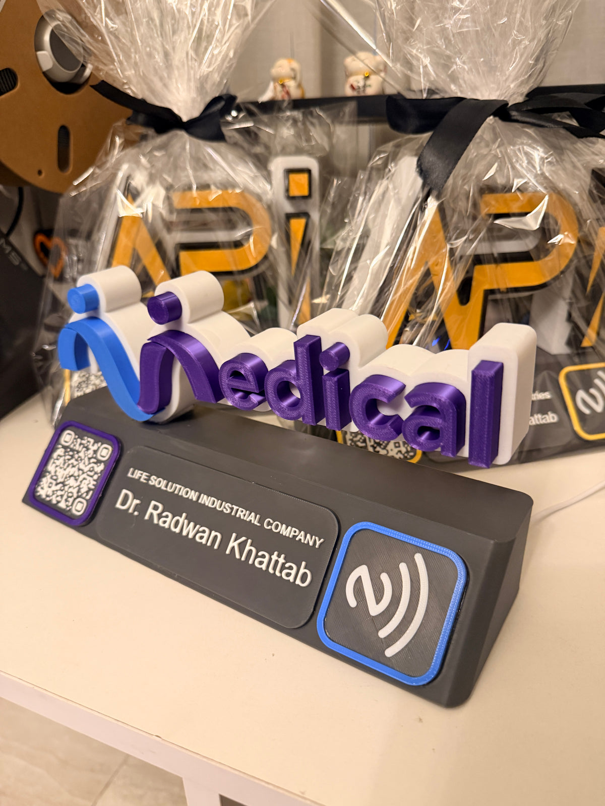 3D Logo Smart Stand - NFC & QR code