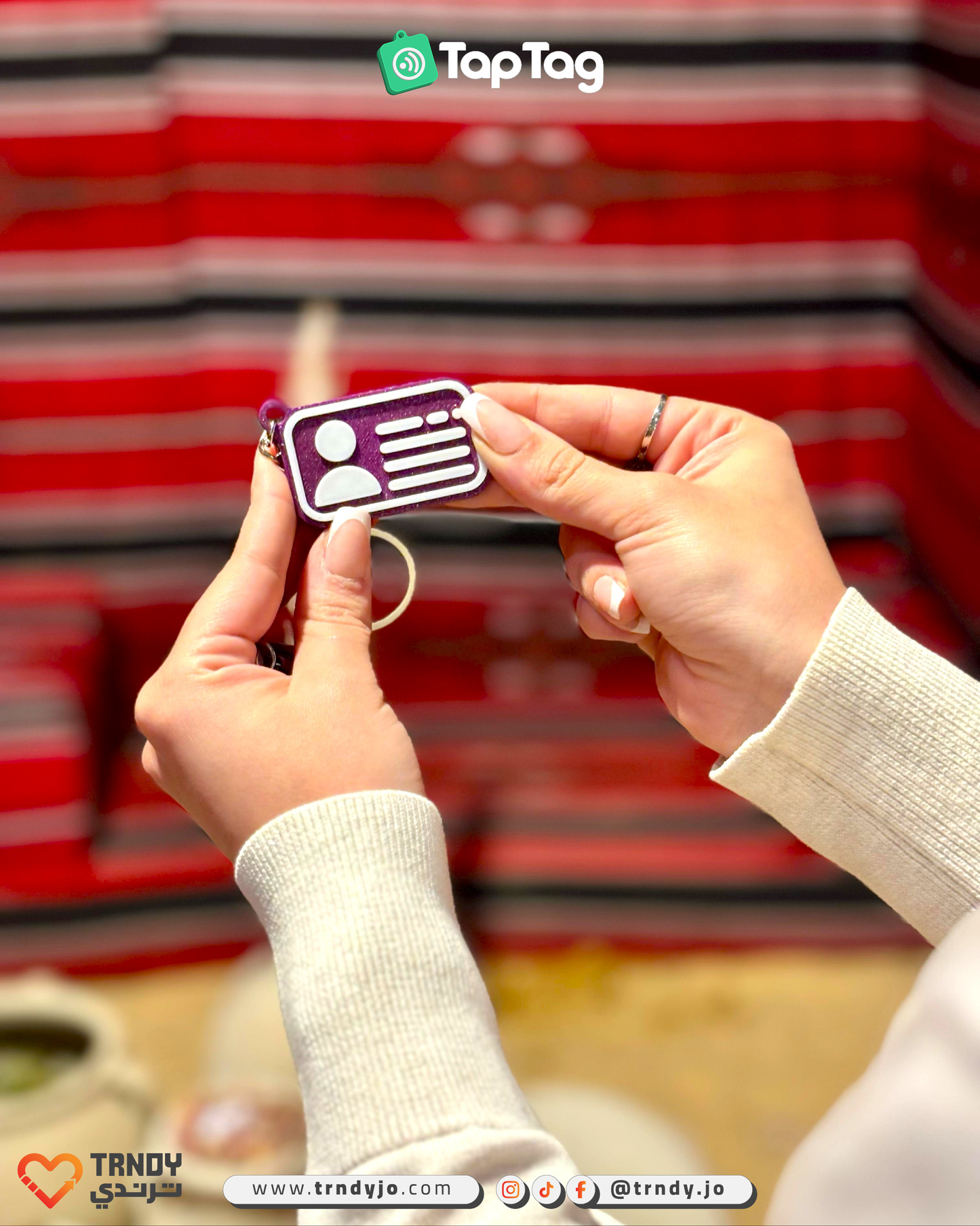 TapTag - Business card NFC Keychain